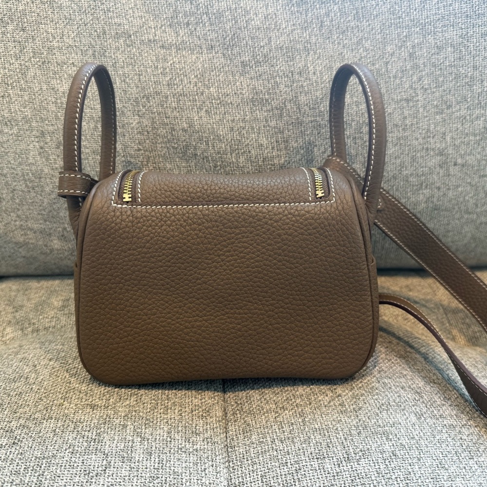 Elegant Brown Leather Women's Bag - Picture 4 of 11